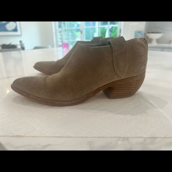 SIGERSON MORRISON Vero cuoio suede ankle boots w/ pointy toe - cowboy sz 6.5 - Picture 2 of 11
